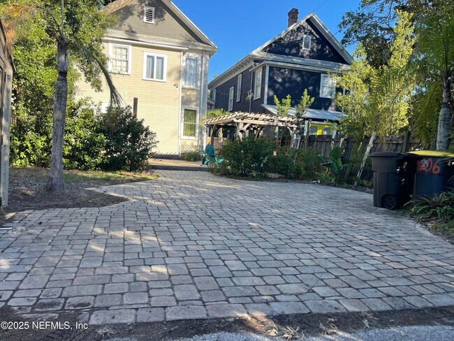 Building Photo - 1506 N Pearl St