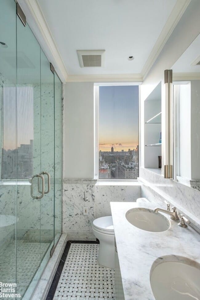 Building Photo - 188 E 78th St