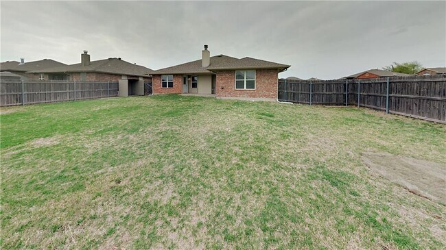 Building Photo - 1420 SE 15th St