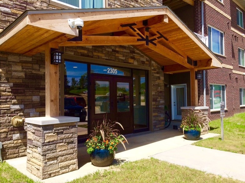 Enterance - Cedar River Bluffs Apartments