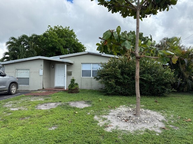 Primary Photo - 830 NE 58th Ct