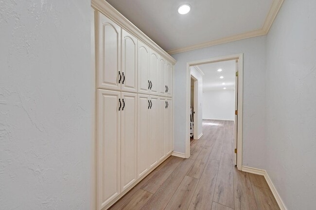 Building Photo - 140 Barton Ranch Cir