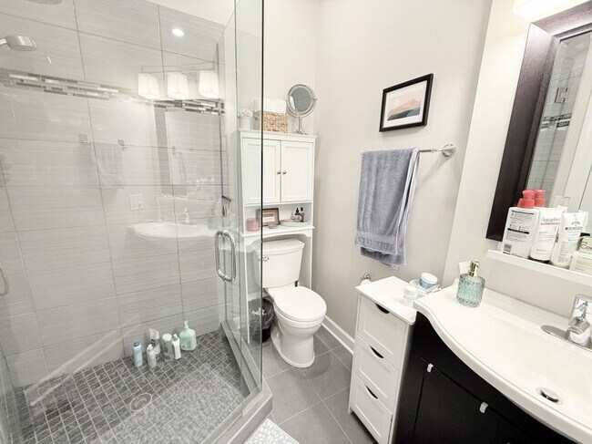 Building Photo - 2 bedroom in Chicago IL 60642