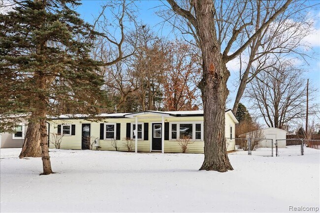 Building Photo - 3771 Gainesborough Dr