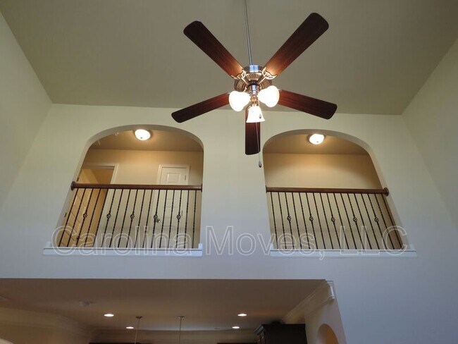 Building Photo - 206 Heatherwood Ln