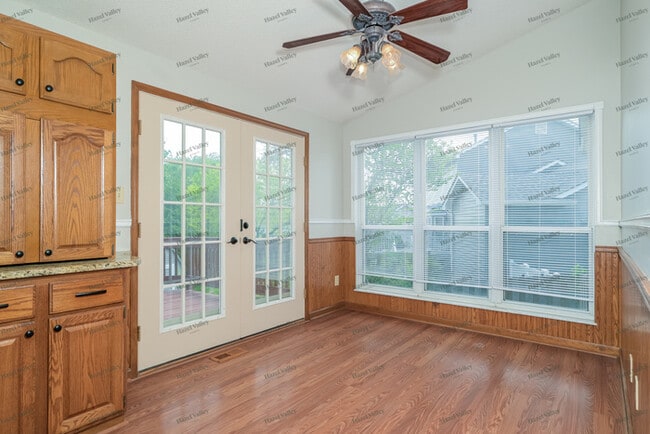 Building Photo - 106 Misty View Ln