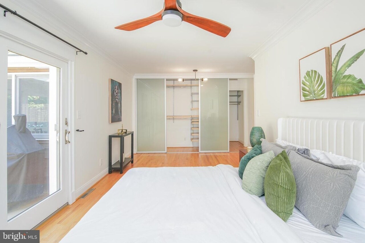 Building Photo - 5602 Hawthorne St