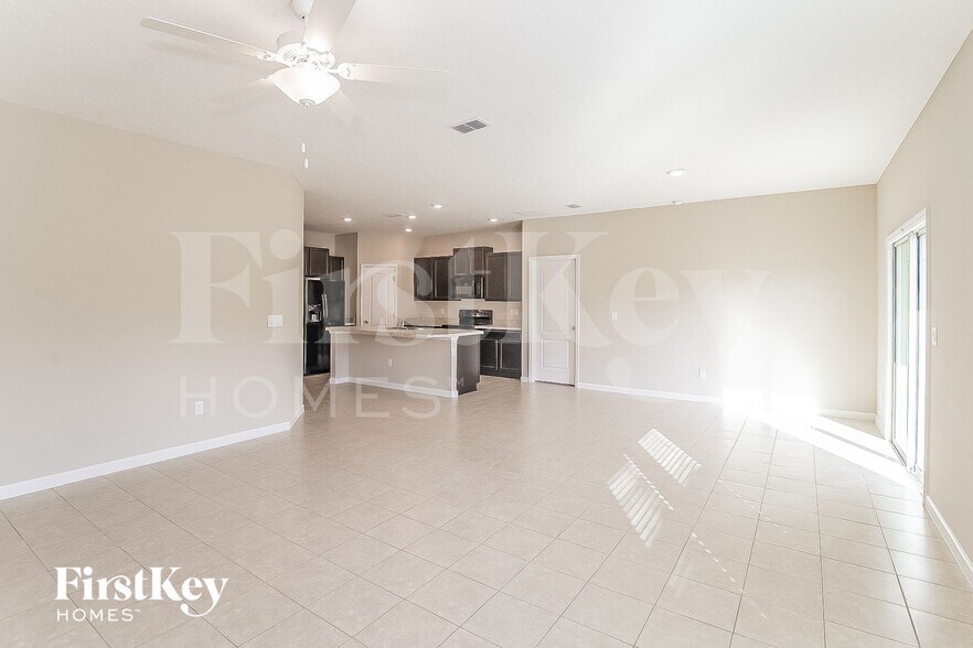 Building Photo - 5689 Kellar Cir