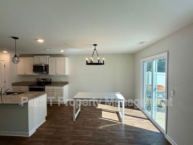 Building Photo - 512 Turpentine Trl
