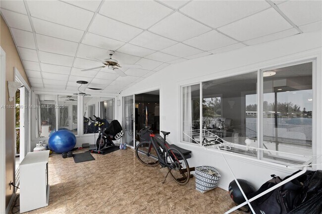 Building Photo - 5620 Lagoon Dr