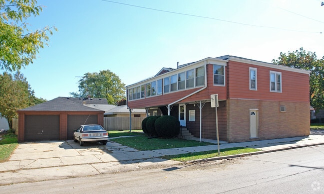 Building Photo - 920-924 Romayne - 5 unit (ACE Property)