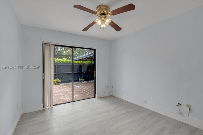 Building Photo - 1050 Summit Trail Cir