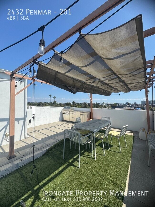 Building Photo - 2432 Penmar-201