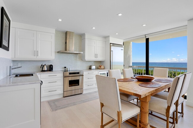 Primary Photo - 3300 S Ocean Blvd
