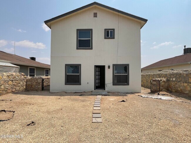 Building Photo - 12325 Tierra Arena Dr