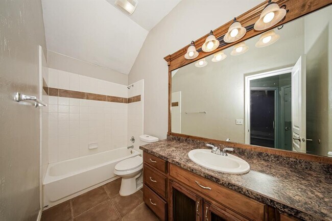 Building Photo - 16621 La Paloma Lane