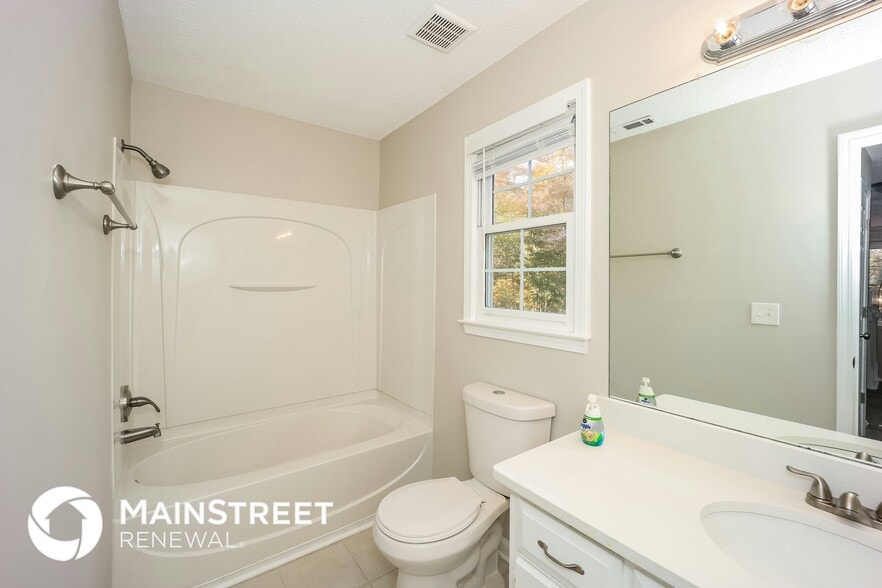 Building Photo - 130 Butterfield Ln