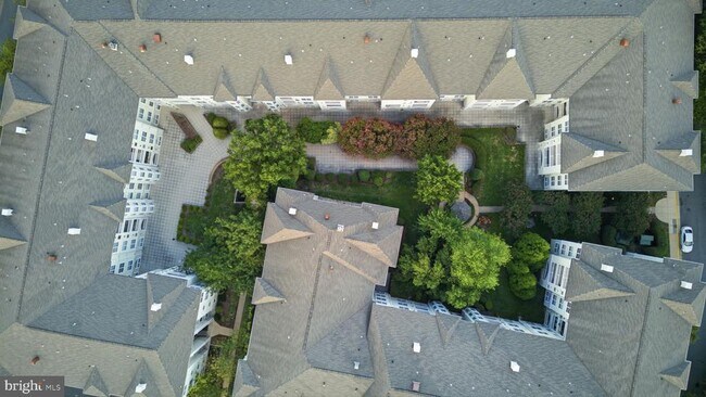 Building Photo - 4551 Strutfield Ln