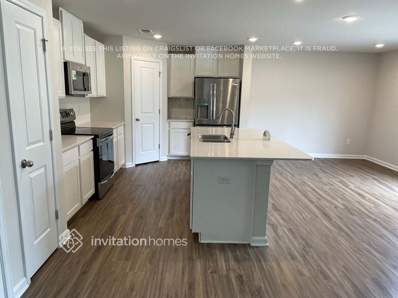Building Photo - 1125 Woodhouse Dr