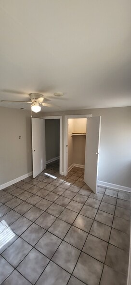 Bigger room - 4725 S Western Blvd