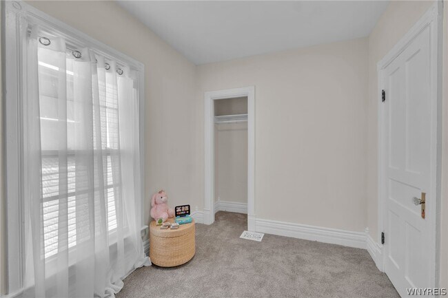 Building Photo - 1097 Tonawanda St