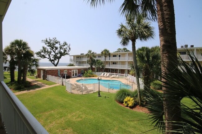 Building Photo - Waterfront Condo Living in East Hill with ...
