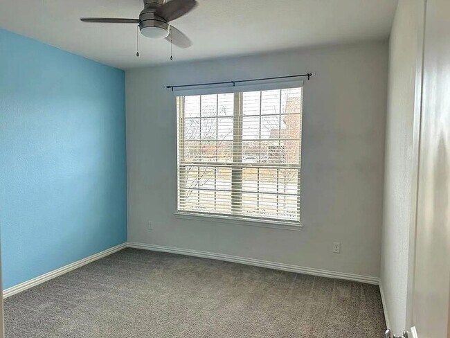 Building Photo - 5491 Blue Quail Dr