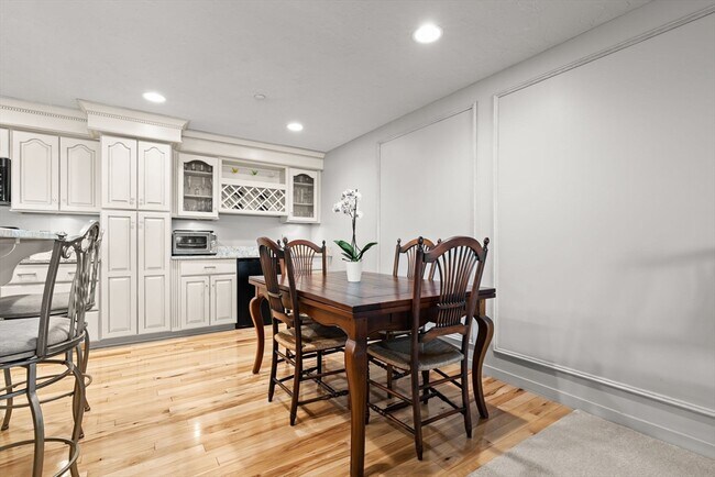 Building Photo - 1001 Marina Dr