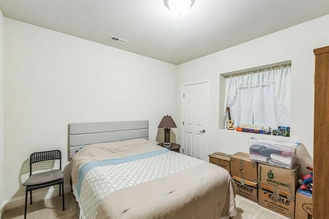 Building Photo - 46820 Shelton Dr
