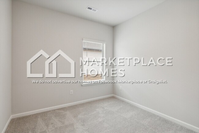 Building Photo - 315 McHenry Dr