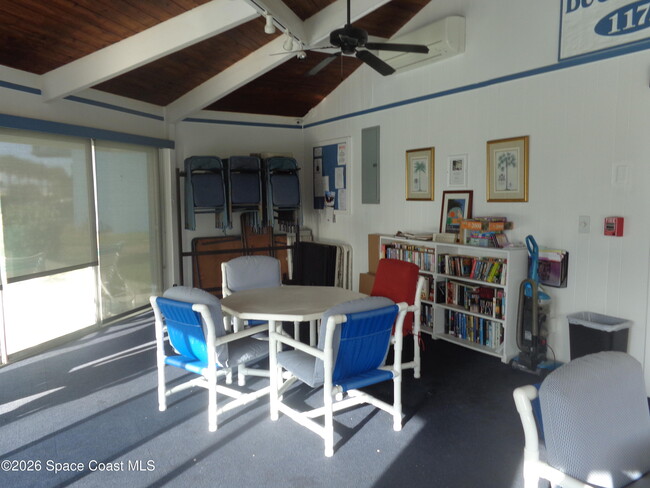 Building Photo - 1175 Jimmy Buffett Mem Hwy