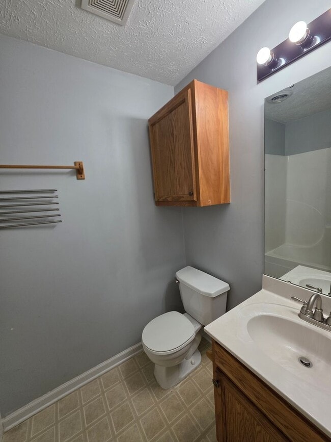 Building Photo - 109 Stanford Cir