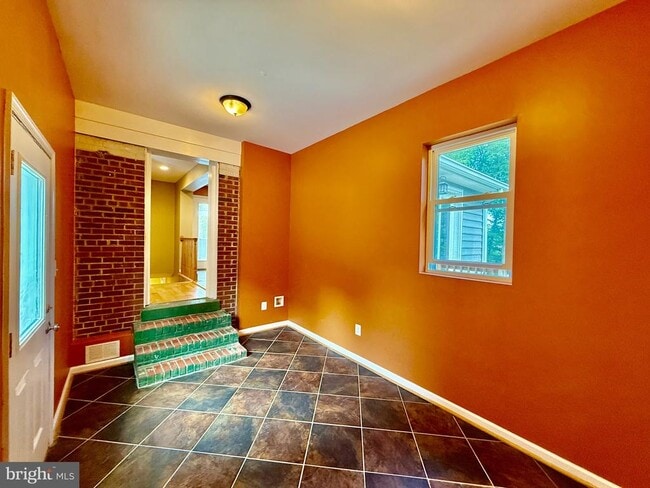 Building Photo - 6605 Keene Dr