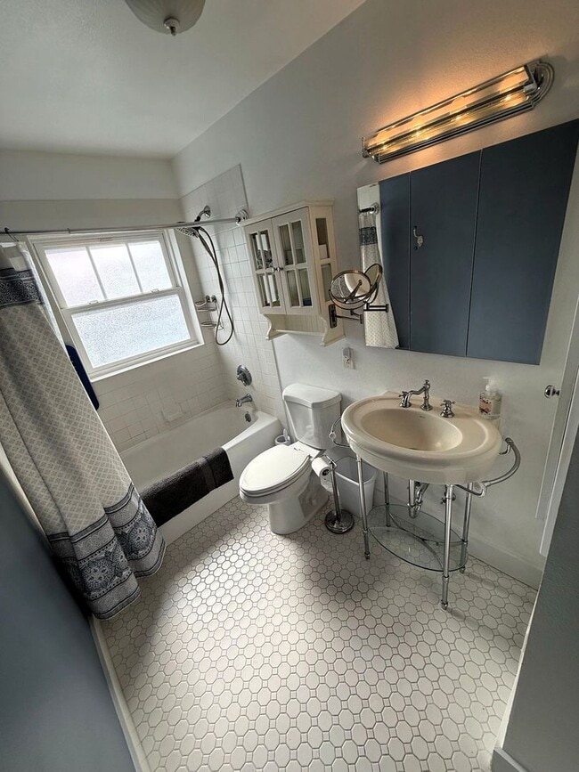 Building Photo - Peterson, D