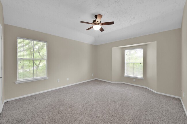 Building Photo - 8051 Bay Branch Dr