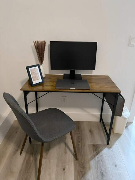 Building Photo - 2913 Aetna Way