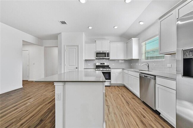 Building Photo - 10725 Steinbeck Dr