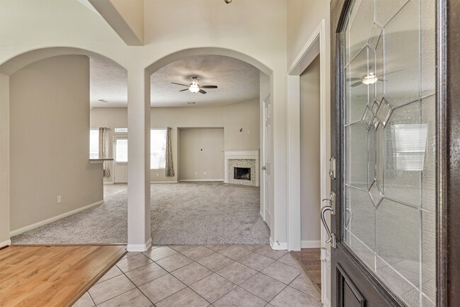 Building Photo - 126 S Regan Mead Cir