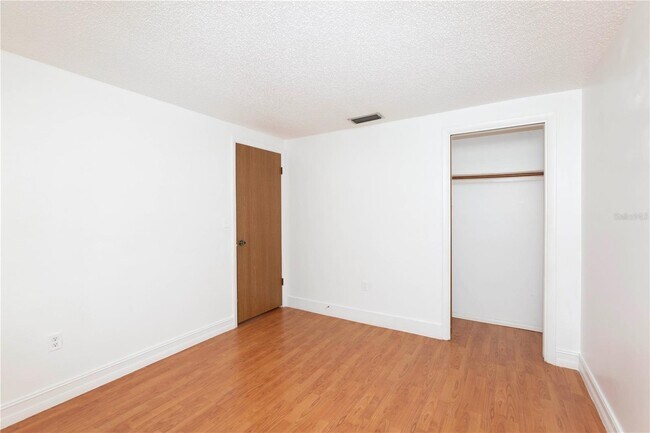 Building Photo - 6436 Baldwyn Ave