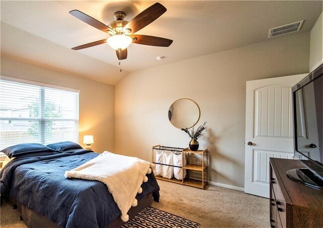 Building Photo - 10406 Hatton Ln