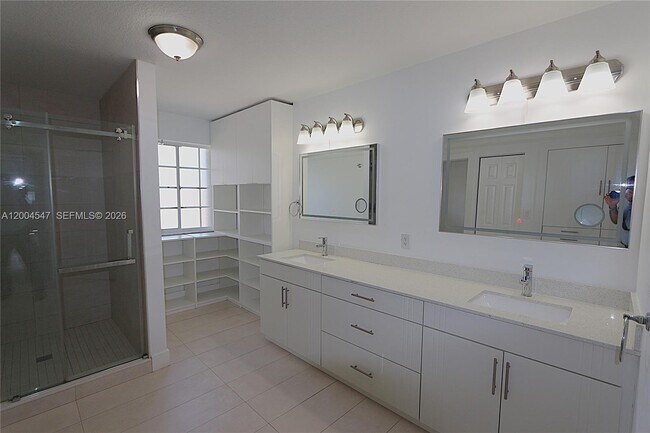 Building Photo - 7392 NW 112th Ct