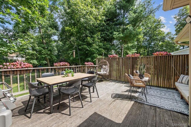 Building Photo - 44 Palisades Ct