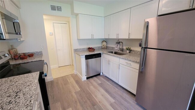 Building Photo - 4403 S Semoran Blvd