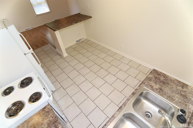 Building Photo - 6114 Deerwood Pl