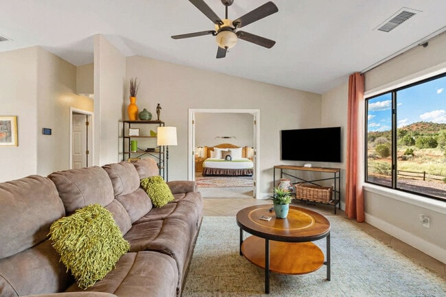 Building Photo - 627 Elmersville Rd