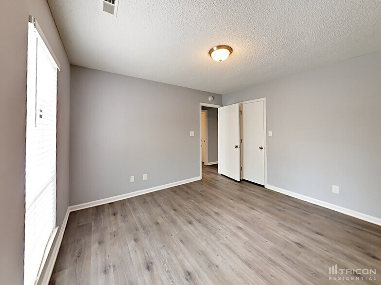 Building Photo - 2700 Stowmarket Pl
