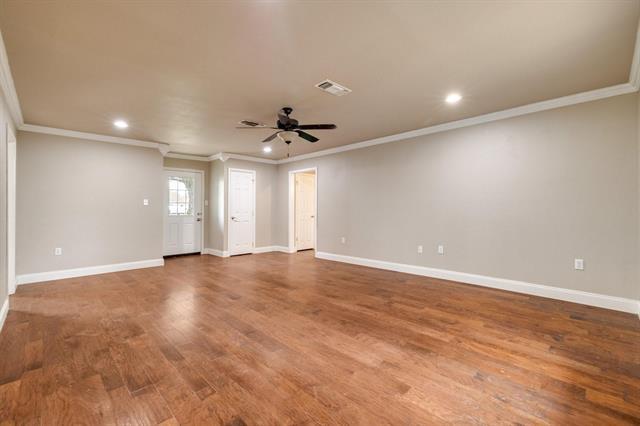 Building Photo - 102 Bowie Cove