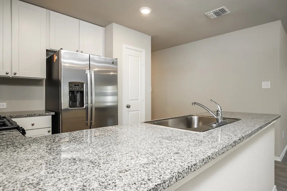 Building Photo - 5735 Leon Pl