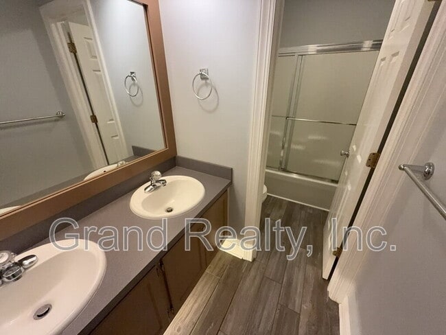 Building Photo - 5212 Jim Dandy Ln