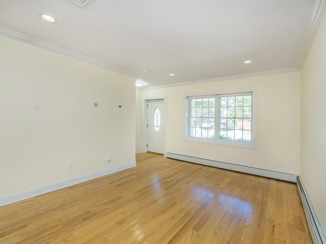 Building Photo - 30 Edgewood Rd